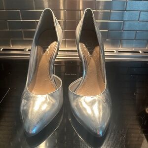 Stiletto pumps silver